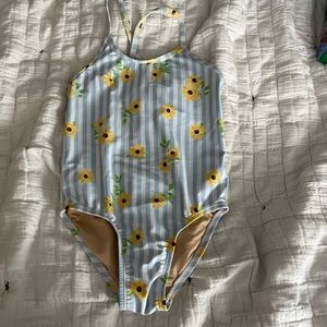 Girl swimsuit